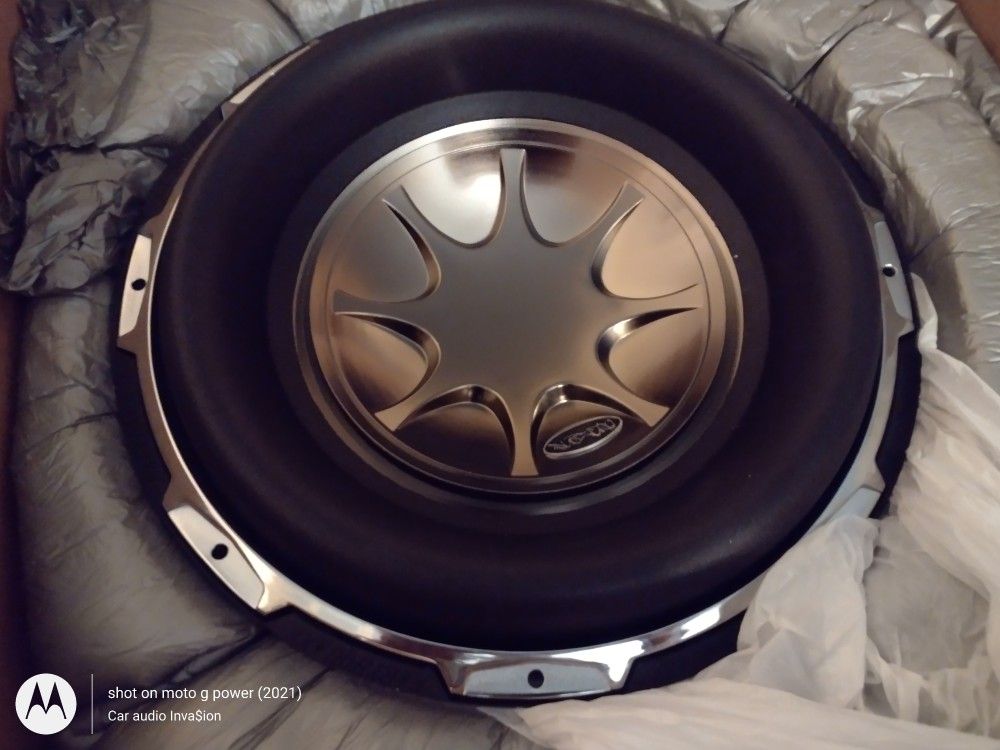 New 12" Earthquake Subzero 2000w Max Power Subwoofer $400 Each
