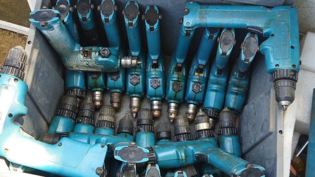Bunch Of Vintage Makita  Drills And Chargers 