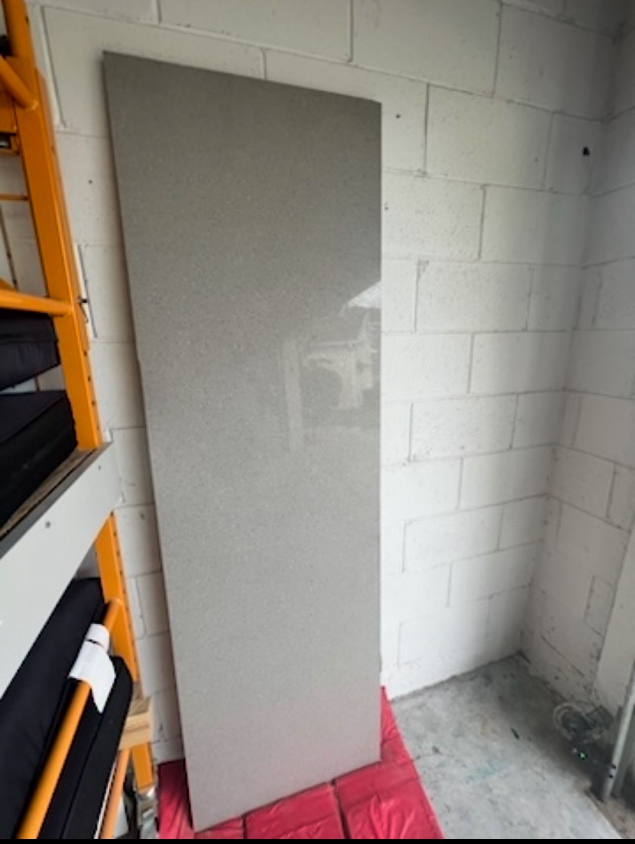 Quartz Slab Gray 22 1/2” X 74” ( LG Hausvs Viatera )