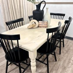 ***NEWLY REFINISHED*** 7 Piece Pine Dining Table Set
