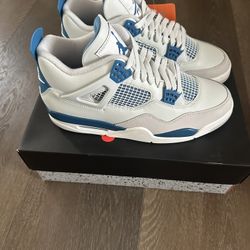 Jordan 4 Military Blue Size 10.5