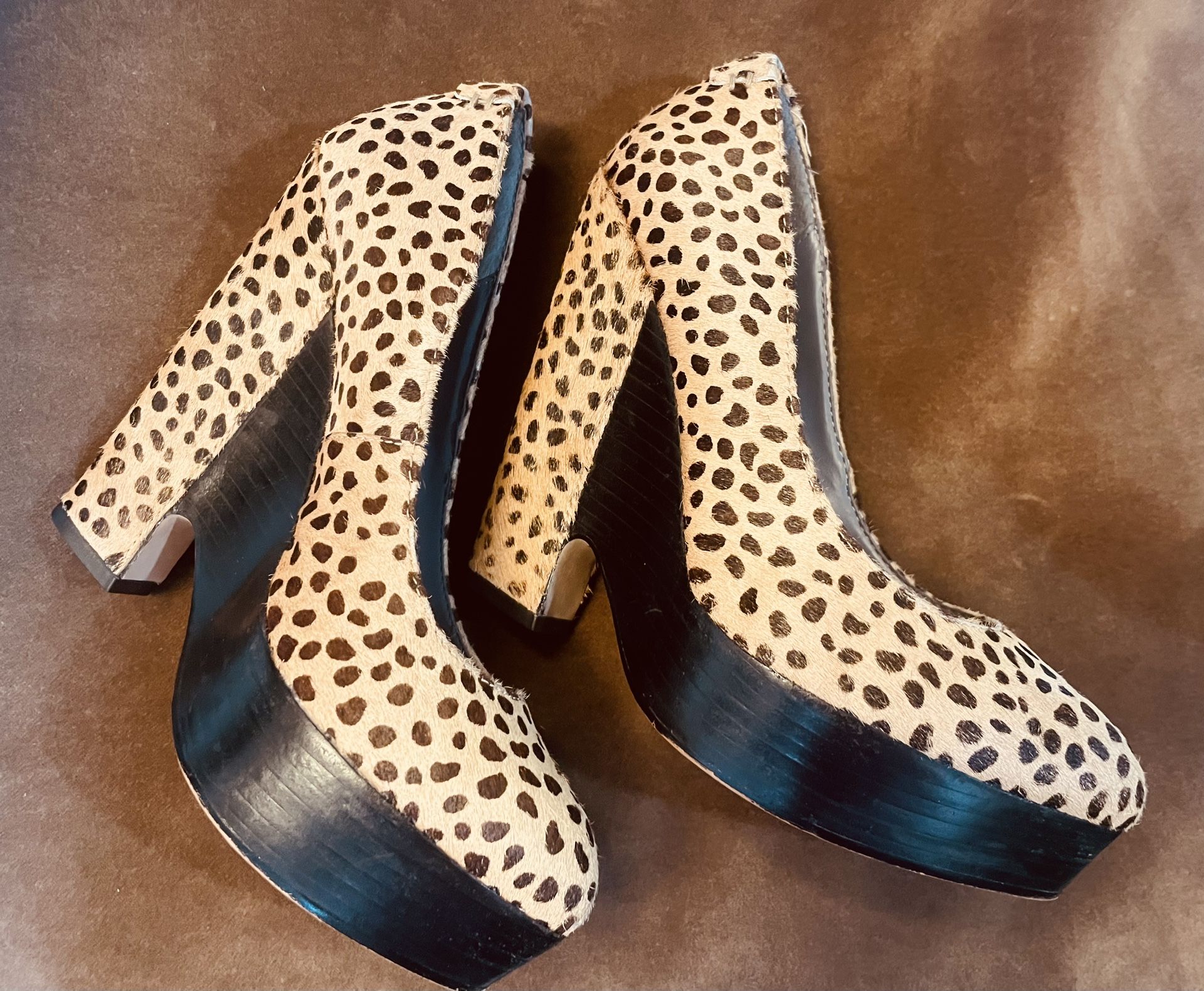 Rosegold Brand size 37.5 (6.5 in US Sizes) Calf-Hair Leopard Print Wedge Heels