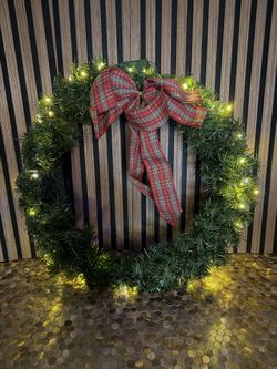 Brand New Okicoler 24 Inch Prelit Artificial Christmas Door Wreath, 50 LED Lights 11 Lighting Modes, 6 Red Plaid Bows 192 Crestwood Spruce SKU536