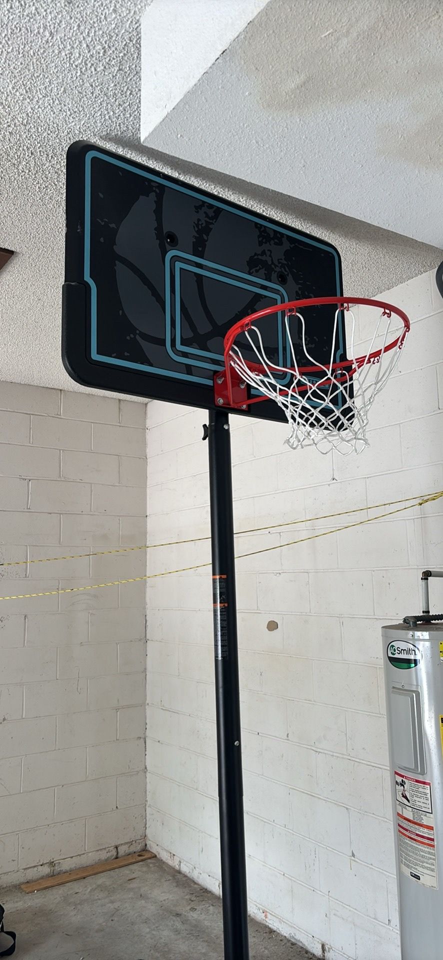 Basketball hoop