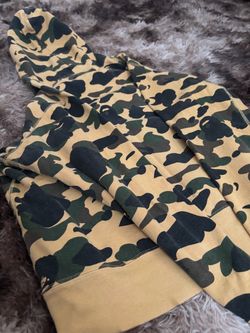 A bathing bape hoodie camo