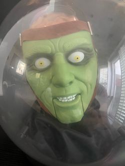 VINTAGE GEMME ANIMATED SPIRIT BALL WITH GREENFRANKENSTEIN STYLE MONSTER IN CLEAR GLOBE !! AWESOME AND RARE!