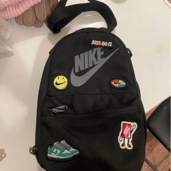 Nike Mini Backpack – Streetwear / Y2K Style