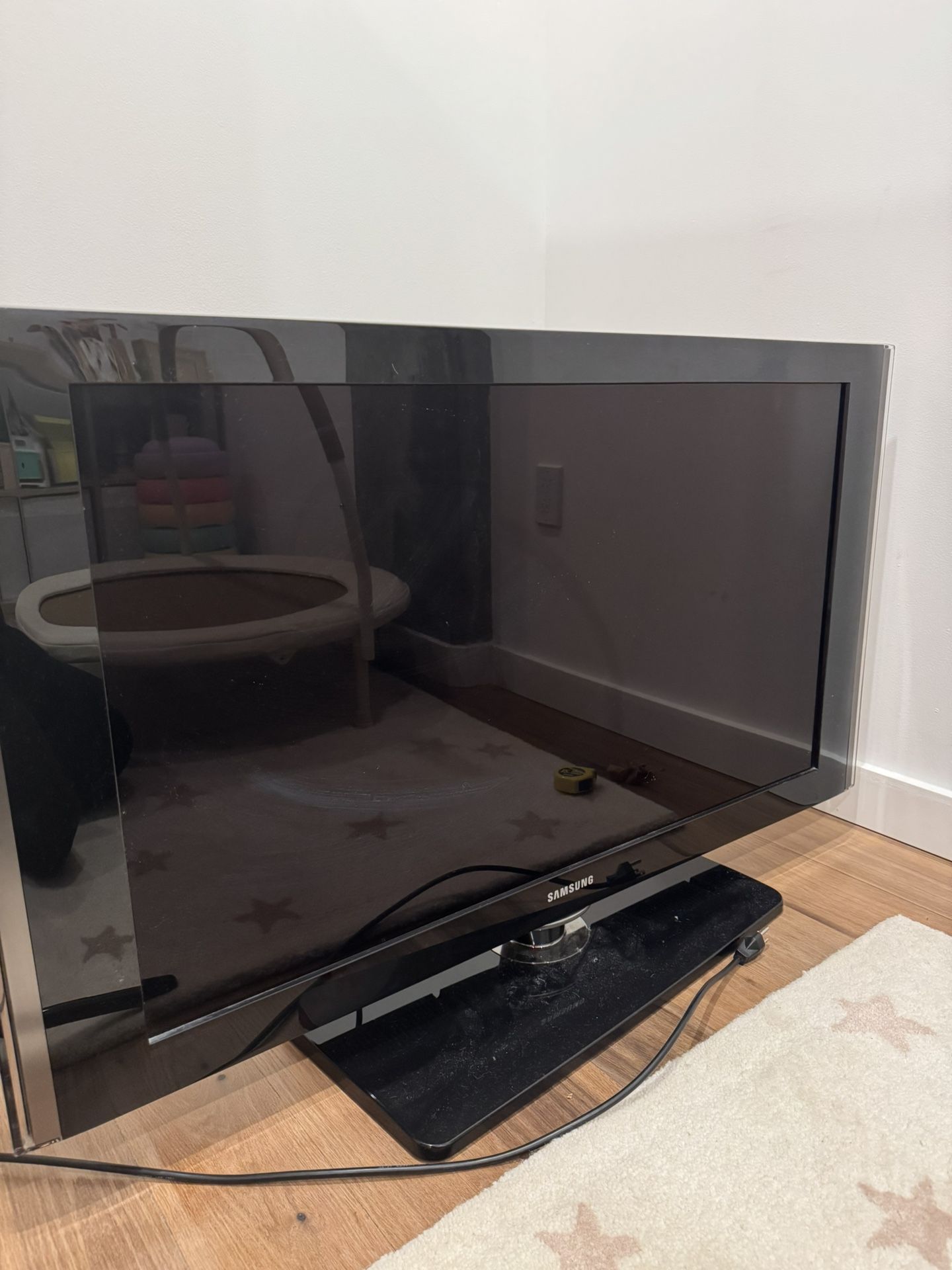 Samsung 40” Flat Screen TV LN-T4071F