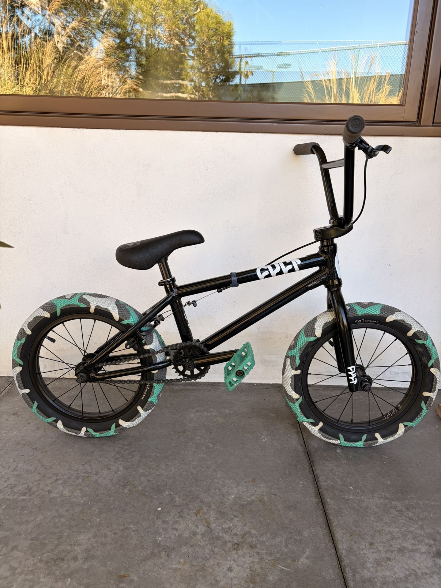 Kids BMX CULT Bike 16”