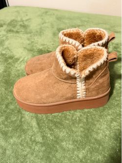 Platform Winter Boots~ 8 1/2