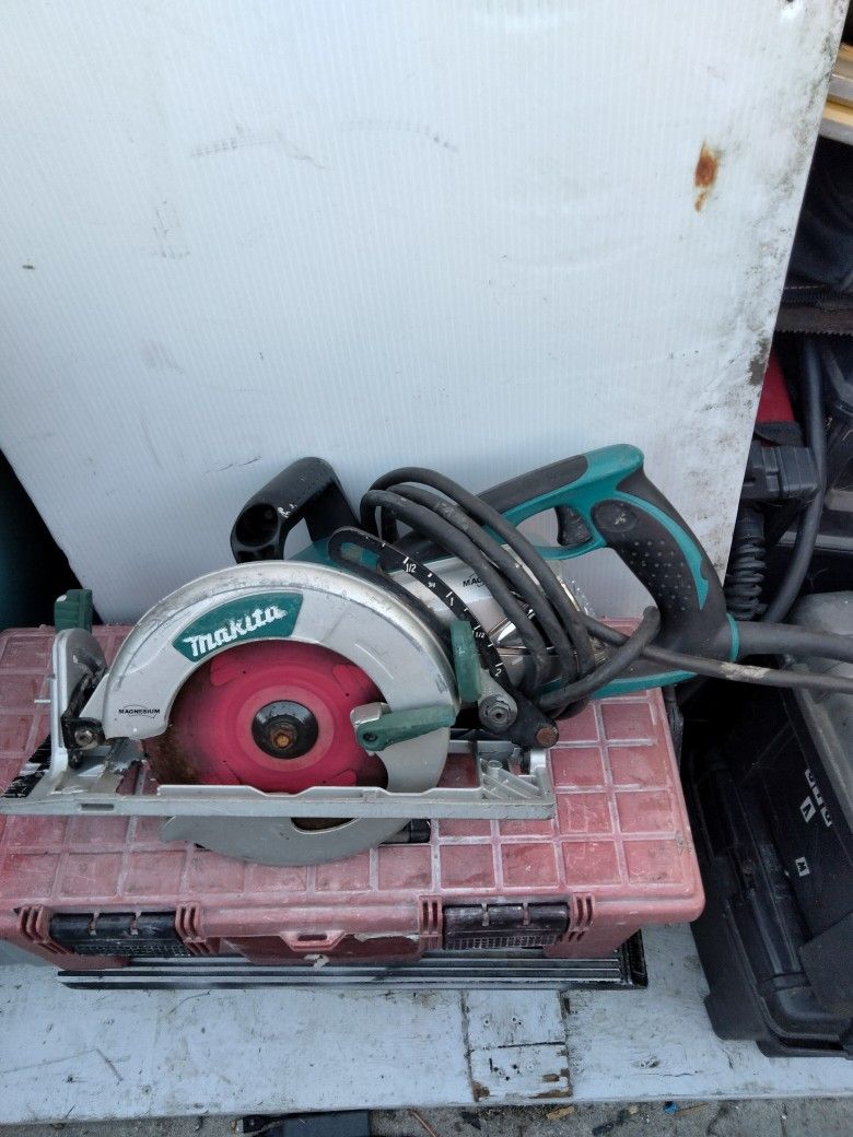 Makita Corded Worm Saw