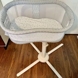 HALO Swivel Bassinet