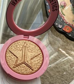 Caramel kiss highlighter