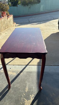 Vanity table