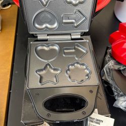 Holstein Housewares Brownie Maker