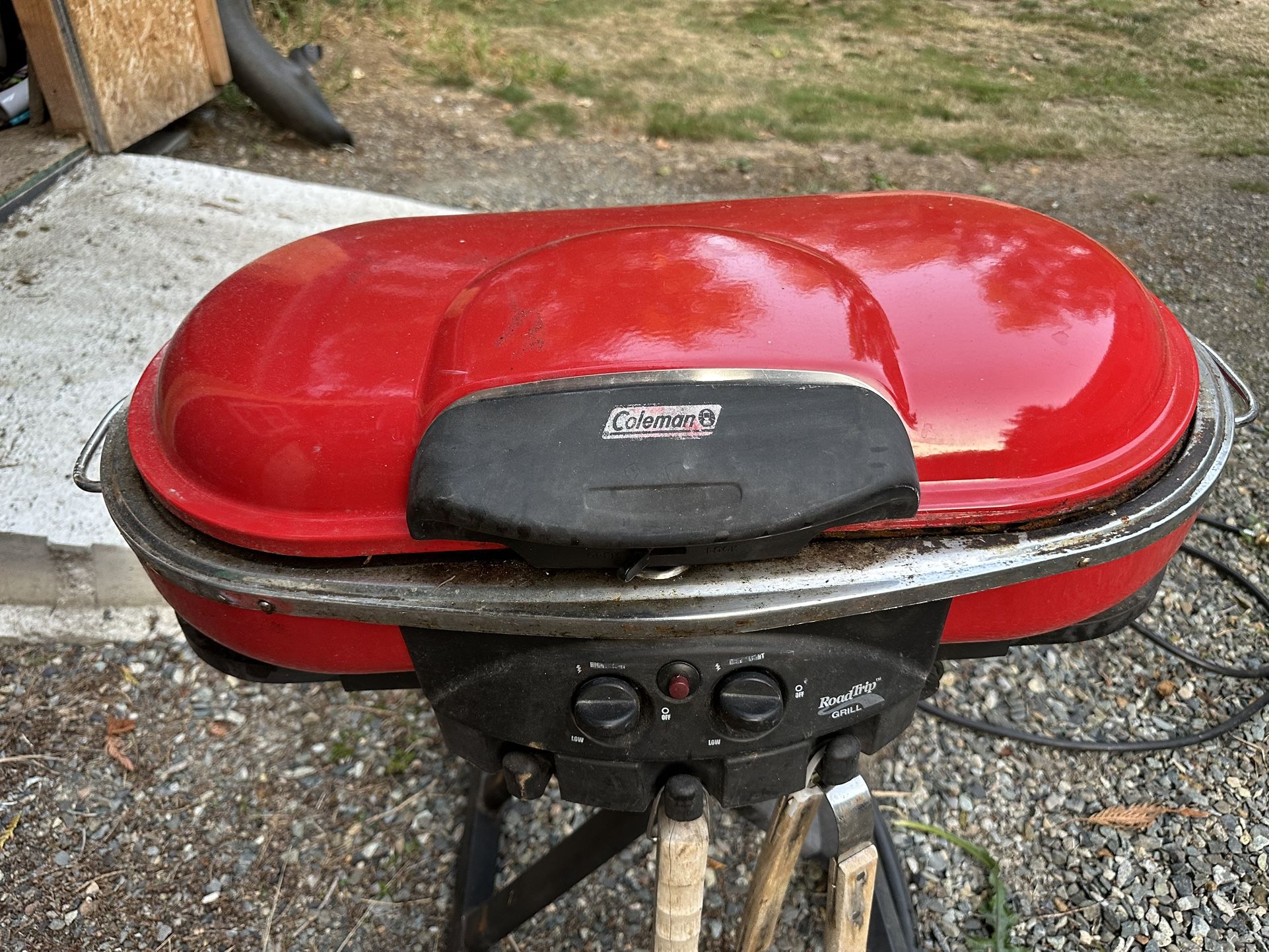 Coleman RoadTrip LXE Propane Grill With Upgrades!, image size:1922x1442