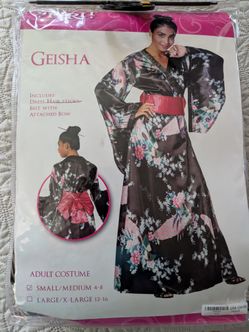 Spirit Halloween Adult Geisha Costume — Size S/M (4-8)