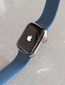 Apple Watch Series 9 (41mm) GPS + Cellular - Stainless Steel - Excellent Condition