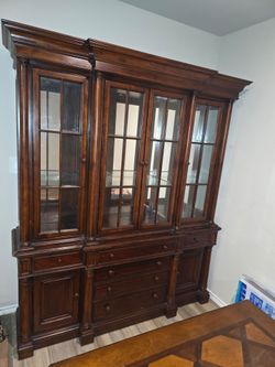 Hutch & Buffet