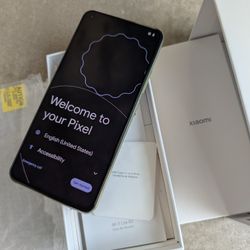 Xiaomi Mi 11 Lite 5G • 6GB / 128GB • Android 15 (UNLOCKED)