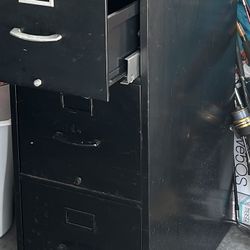 Filing cabinet 