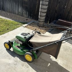 Lawn Mower J-DEERE