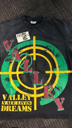 Vale UFM Valley Vale Lives Dreams Graphic T-Shirt