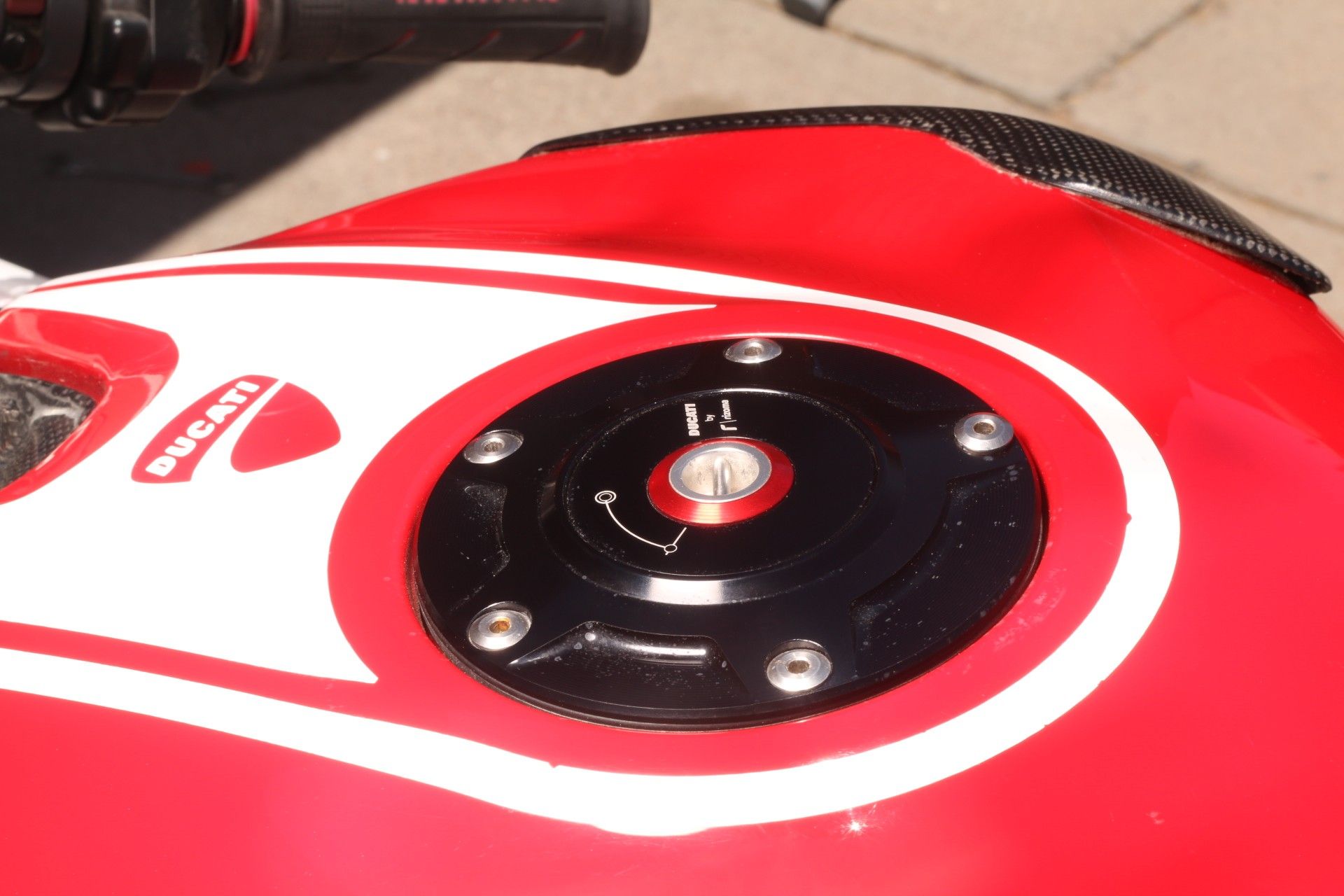 Ducati 899 panigale. Final edition