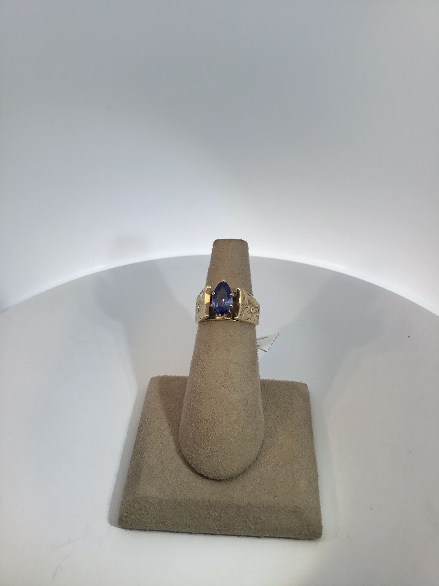 14K Yellow Gold Tanzanite Floral Ring