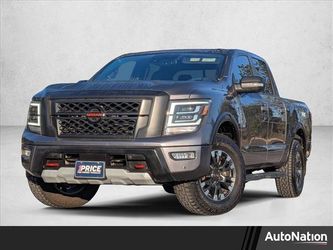 2021 Nissan TITAN