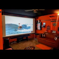Projector Screen. 150"