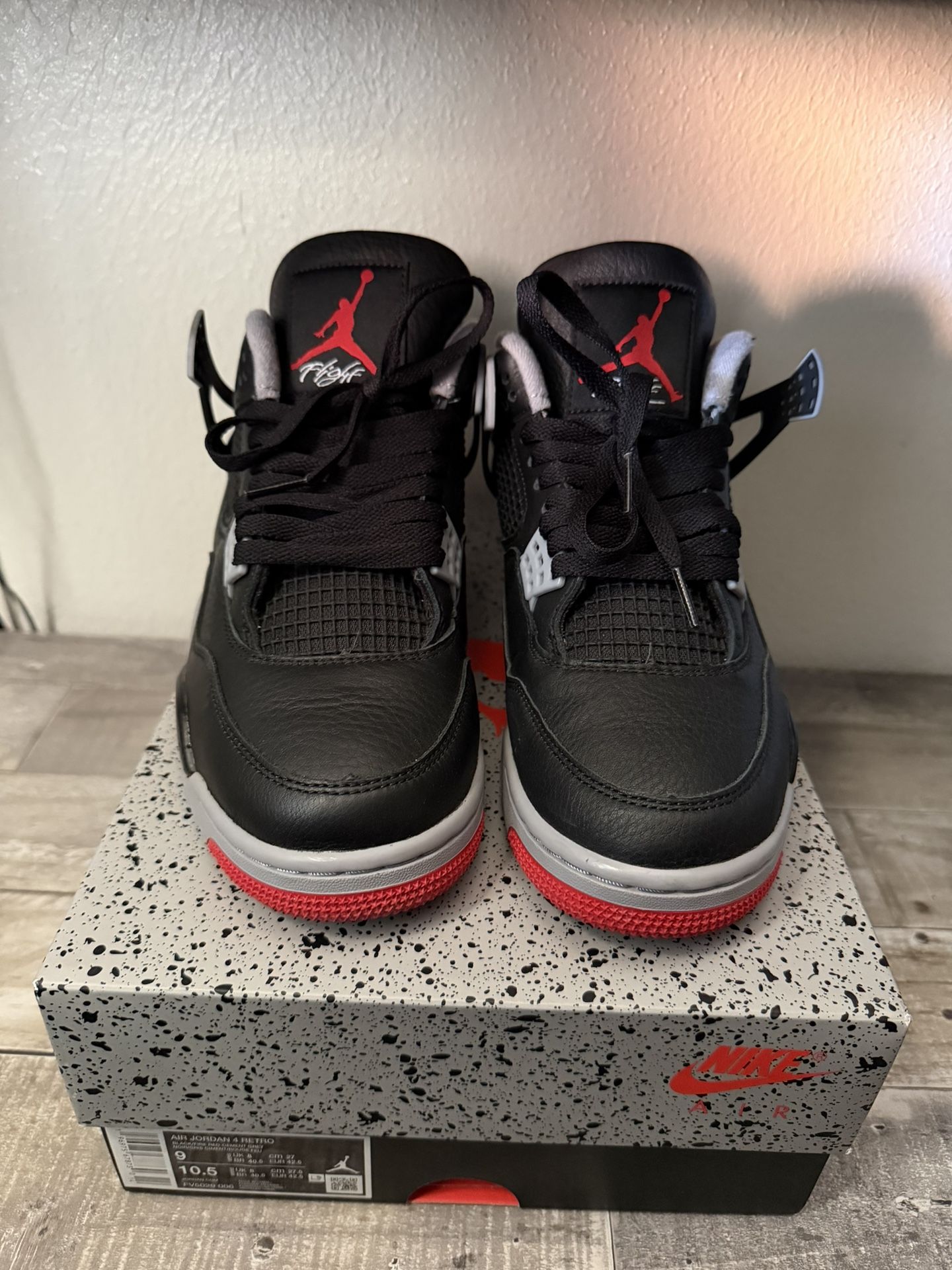 Jordan 4 Bred