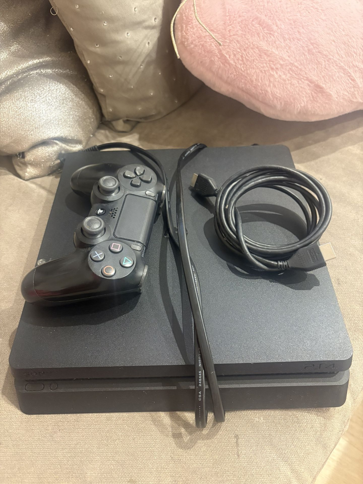 Play Station 4. Games And Remote Included 