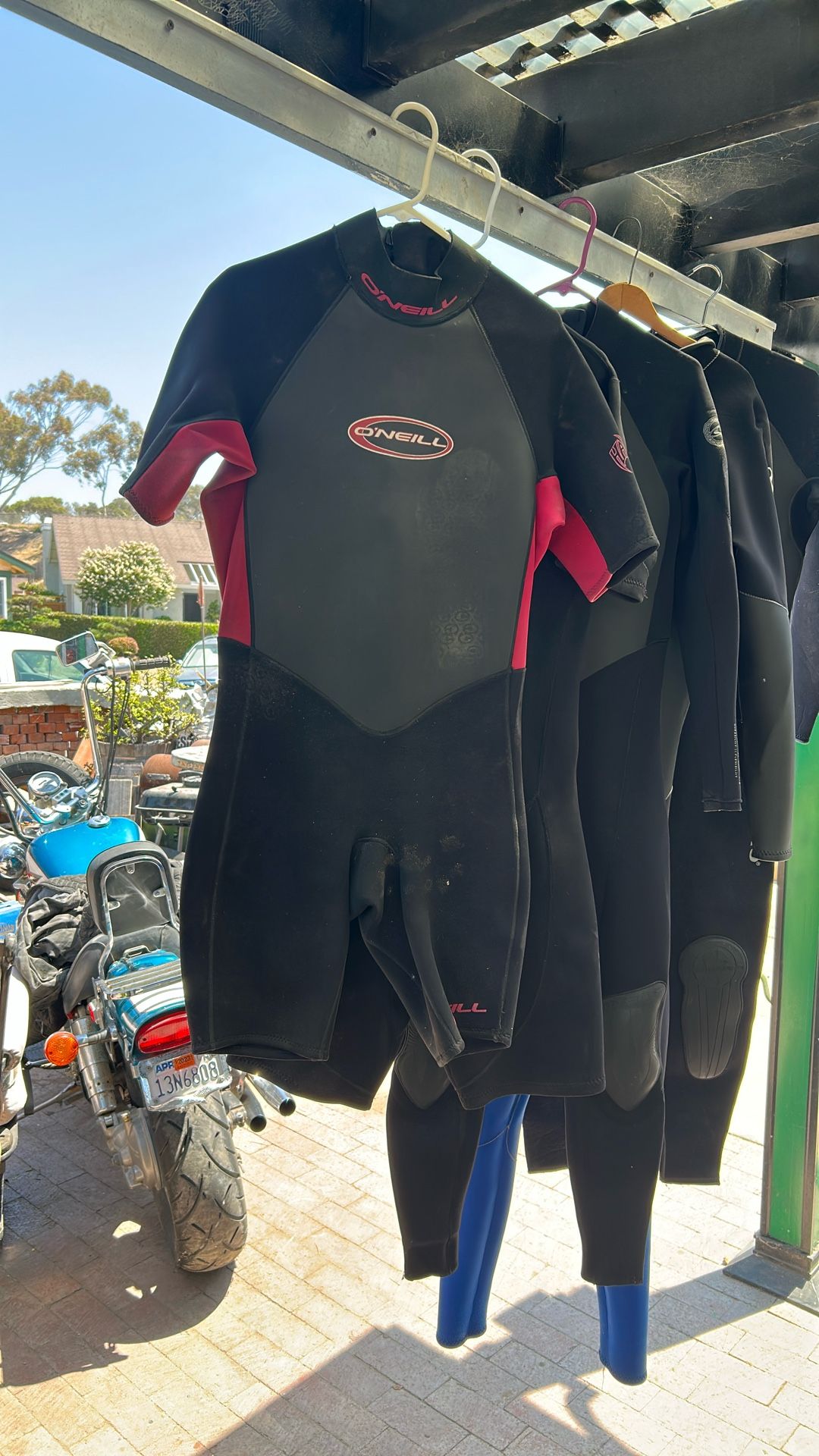 One Victory Full Suit And Spring Suit One O'neill Full Suit And Spring Suit