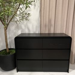 Beautiful Dresser - Black Wood - 6 Drawers