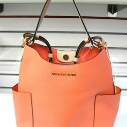 MICHAEL KORS BEDFORD MEDIUM BUCKET SHOULDER BAG