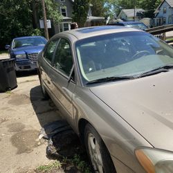 2000 Ford Taurus