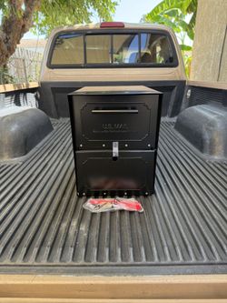 Oasis Classic, Steel, Post Mount Parcel Mailbox **NO LOCK**