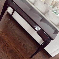 Console. Good Conditions 