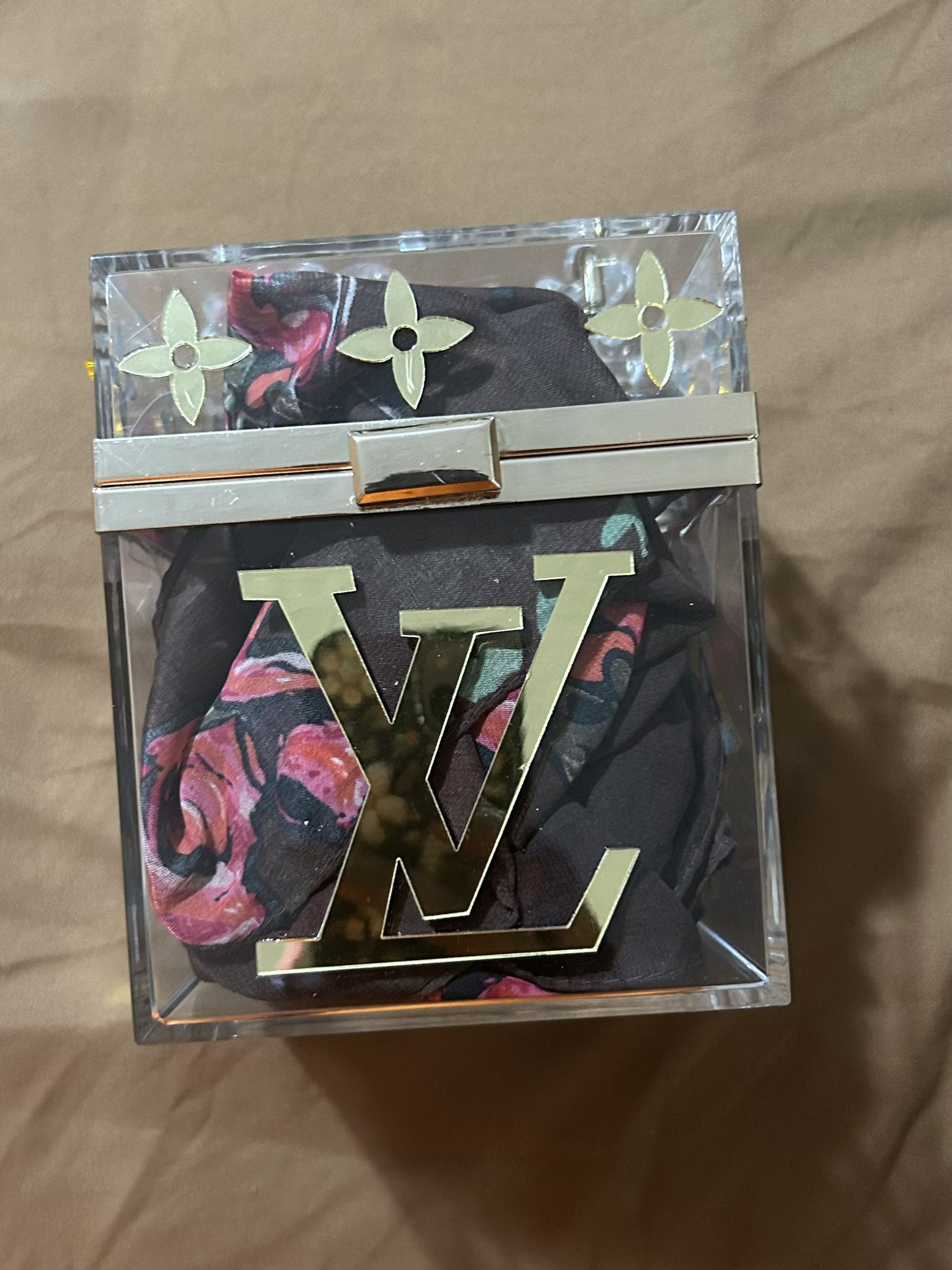 Louis Vuitton Bowat Scott Inspire Glass Scarf Leather Pink Purse