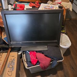 32" Vizio TV Too Small? Use It As A Computer Monitor!