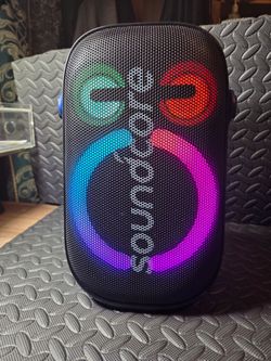Bluetooth Speaker. Soundcore excellent sound.    Hablo Español se vende bosina Bluetooth muy BUENAS condiciones y sonido excellent.  Como nueva