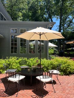 9’ Outdoor Tilt Umbrella