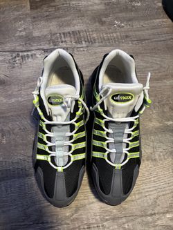 Nike Air Max 95 Black Neon Yellow Sneakers