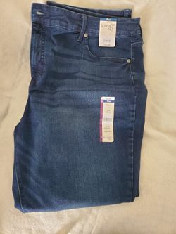 Brand New Ladies Plus Size Jeans Size 22 Petite