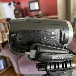 Sony Digital HD Video Camera HDR-CX675