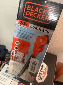 BLACK+DECKER 20V Cordless Hard Surface Sweeper