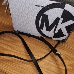 Michael Kors Crossbody Bag