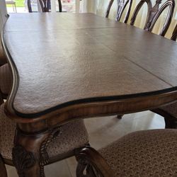 Formal Dining 9 Piece Set And China Cabinet