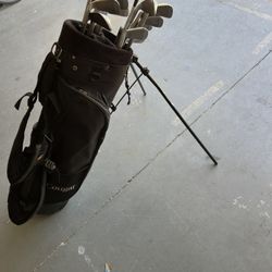 Men’s Right Handed Golf Club Set